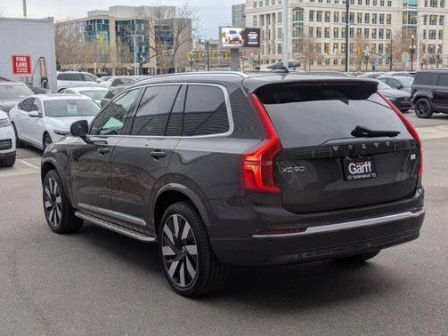 2023 Volvo XC90 Recharge Plug-In Hybrid T8 Ultimate Bright Theme 7-Seater