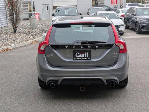 2017 Volvo V60 T6 R-Design Platinum