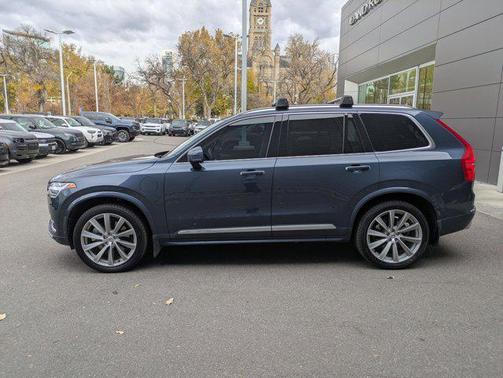 2021 Volvo XC90 Recharge Plug-In Hybrid T8 Inscription Expression 7 Passenger