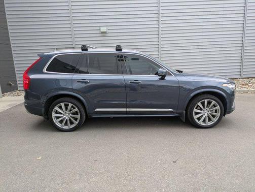 2021 Volvo XC90 Recharge Plug-In Hybrid T8 Inscription Expression 7 Passenger