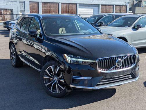 2022 Volvo XC60 Recharge Plug-In Hybrid T8 Inscription Expression