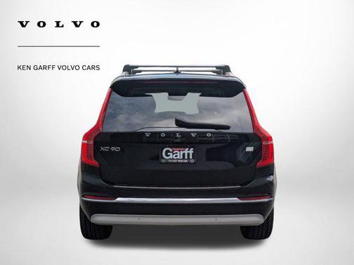 2022 Volvo XC90 Recharge Plug-In Hybrid T8 Inscription 7 Passenger