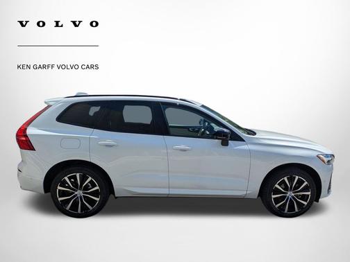 Crystal White Metallic 2024 Volvo XC60 B5 Plus Dark Theme