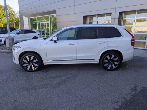 Crystal White Metallic 2024 Volvo XC90 Recharge Plug-In Hybrid T8 Plus Bright Theme 7-Seater