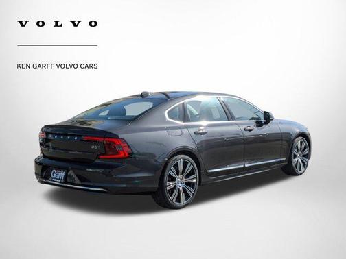 2025 Volvo S90 B6 Plus