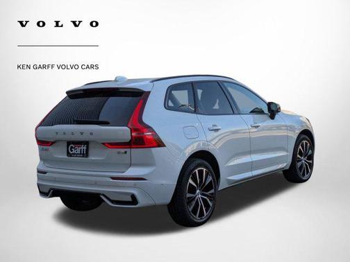 2025 Volvo XC60 B5 Plus