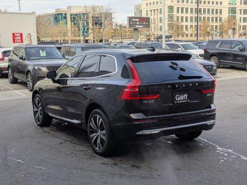 2023 Volvo XC60 B5 Plus Bright Theme
