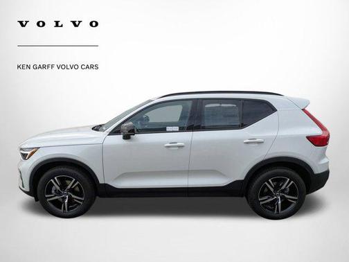 2026 Volvo XC40 B5 Core