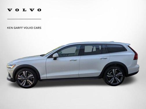 2024 Volvo V60 Cross Country B5 Plus