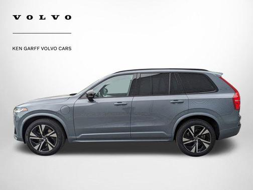 2022 Volvo XC90 Recharge Plug-In Hybrid T8 R-Design 7 Passenger