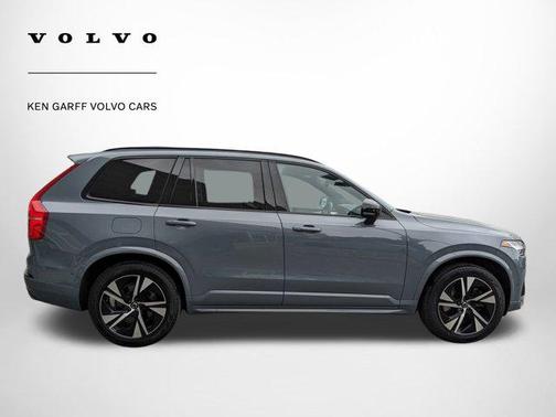 2022 Volvo XC90 Recharge Plug-In Hybrid T8 R-Design 7 Passenger