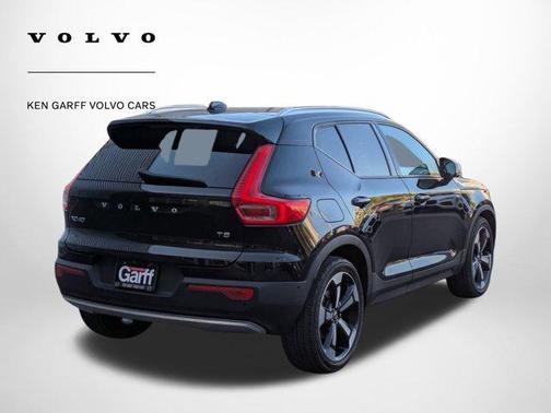 2019 Volvo XC40 T5 Momentum