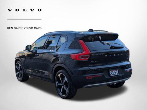 2019 Volvo XC40 T5 Momentum