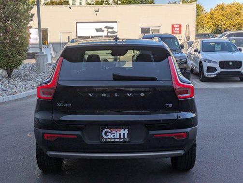 2019 Volvo XC40 T5 Momentum
