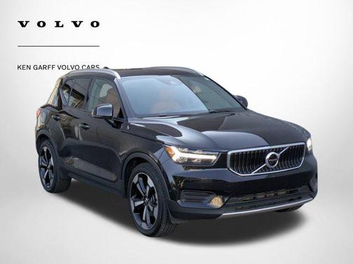 2019 Volvo XC40 T5 Momentum