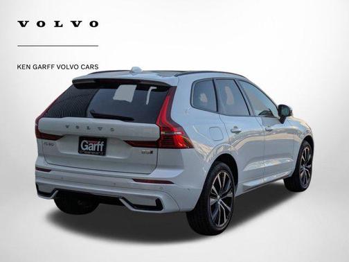 2025 Volvo XC60 B5 Plus