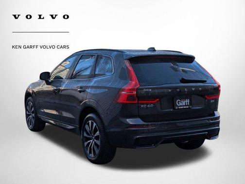 2023 Volvo XC60 Plus Dark Theme