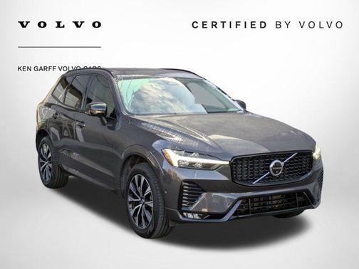 2023 Volvo XC60 Plus Dark Theme