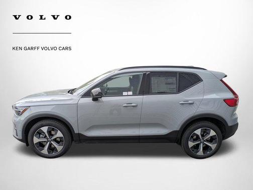 Vapour Grey Metallic 2026 Volvo XC40 Plus, B5 AWD Gas (mild hybrid), Dark