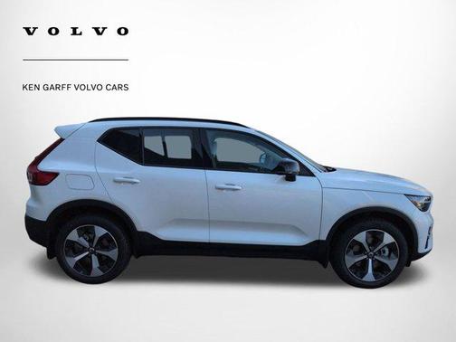 Crystal White 2026 Volvo XC40 Plus, B5 AWD Gas (mild hybrid), Dark
