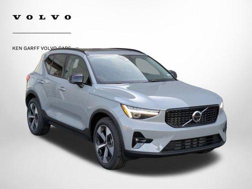 2026 Volvo XC40 B5 Plus