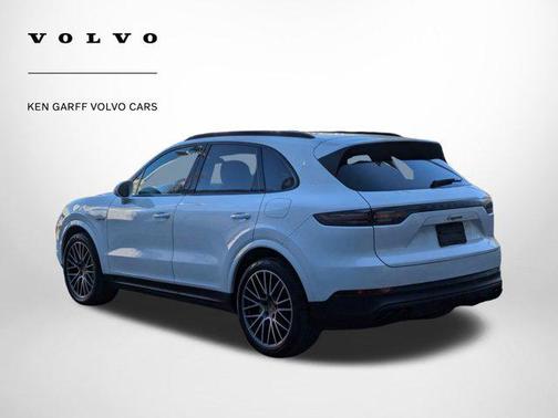 2023 Porsche Cayenne E-Hybrid S