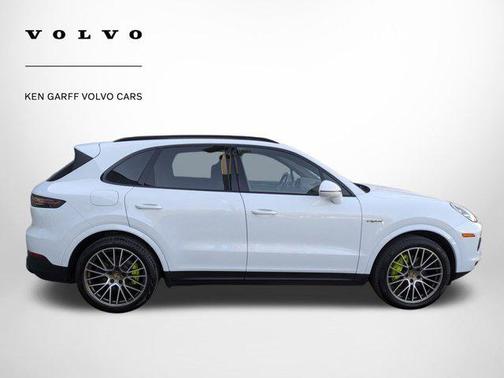 2023 Porsche Cayenne E-Hybrid S