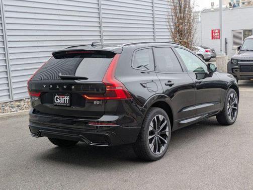 2026 Volvo XC60 B5 Plus