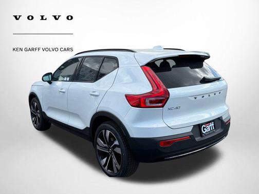 2026 Volvo XC40 B5 Ultra