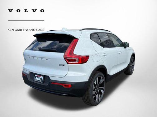 2026 Volvo XC40 B5 Ultra