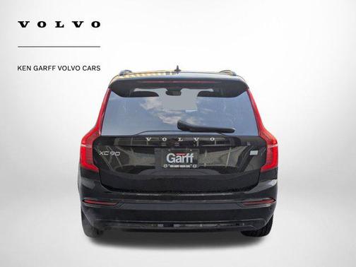 2023 Volvo XC90 Recharge Plug-In Hybrid T8 Ultimate Dark Theme 7-Seater