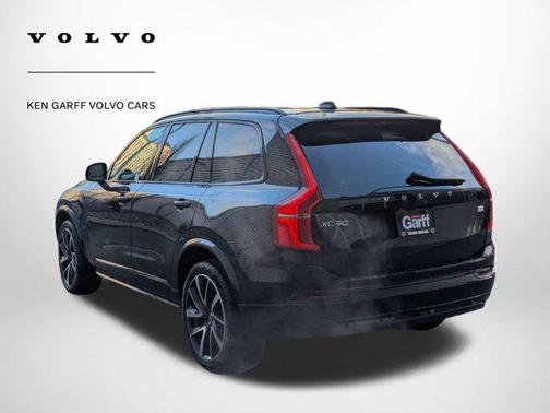 2023 Volvo XC90 Recharge Plug-In Hybrid T8 Ultimate Dark Theme 7-Seater