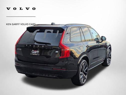 2023 Volvo XC90 Recharge Plug-In Hybrid T8 Ultimate Dark Theme 7-Seater