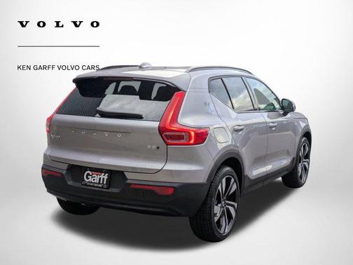 2026 Volvo XC40 B5 Ultra