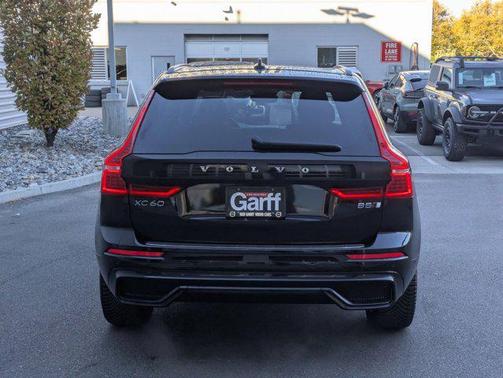 2023 Volvo XC60 B5 Plus Dark Theme