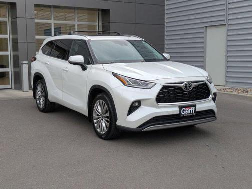 2023 Toyota Highlander Platinum