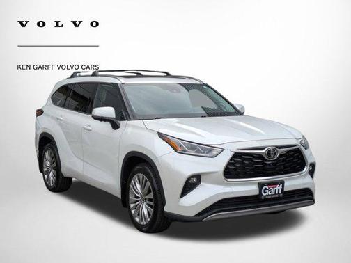 2023 Toyota Highlander Platinum