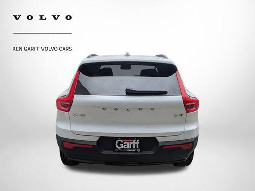 Crystal White 2026 Volvo XC40 Plus, B5 AWD Gas (mild hybrid), Dark