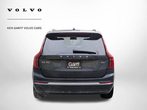 2025 Volvo XC90 B6 Plus 7-Seater