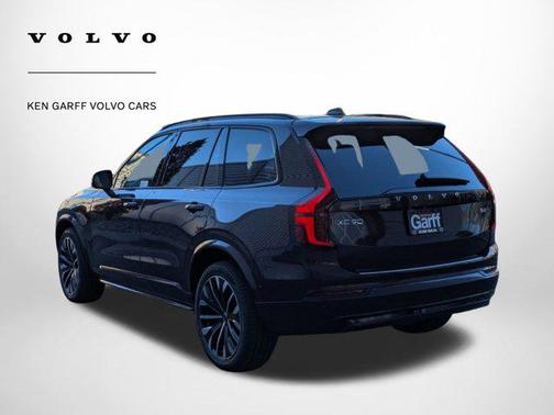 2026 Volvo XC90 B6 Ultra Dark Theme 7-Seater