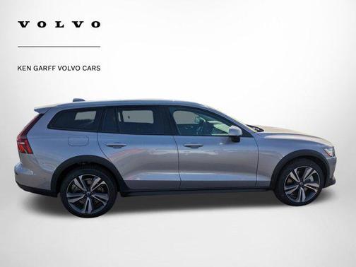 2026 Volvo V60 Cross Country B5 Plus
