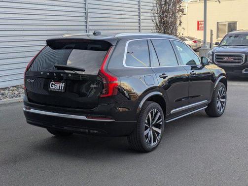 2026 Volvo XC90 B5 Core