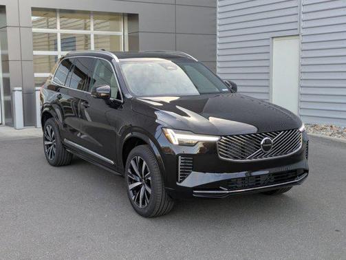2026 Volvo XC90 B5 Core