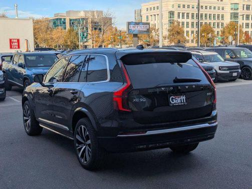 2026 Volvo XC90 B5 Core