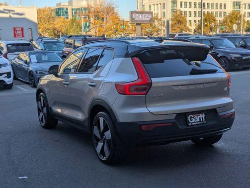 2024 Volvo XC40 Recharge Pure Electric Twin Plus