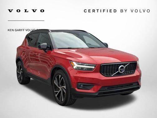 2022 Volvo XC40 T5 R-Design