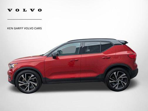 2022 Volvo XC40 T5 R-Design