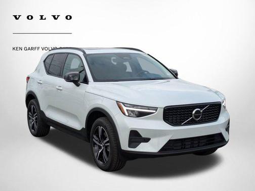 2026 Volvo XC40 B5 Core