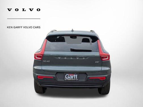 2026 Volvo XC40 B5 Plus