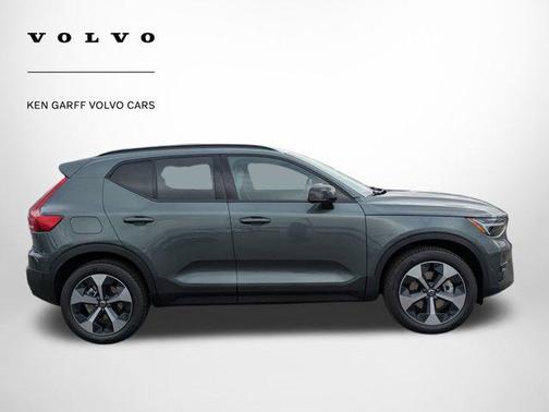 2026 Volvo XC40 B5 Plus